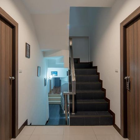 Baan Thai Beach Side Residence Patong Екстериор снимка